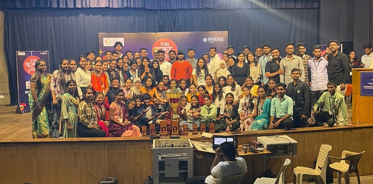 Jaikranti Mahavidyalaya students celebrating their victory as grand winners at Yin Art Mahotsav, Pune.